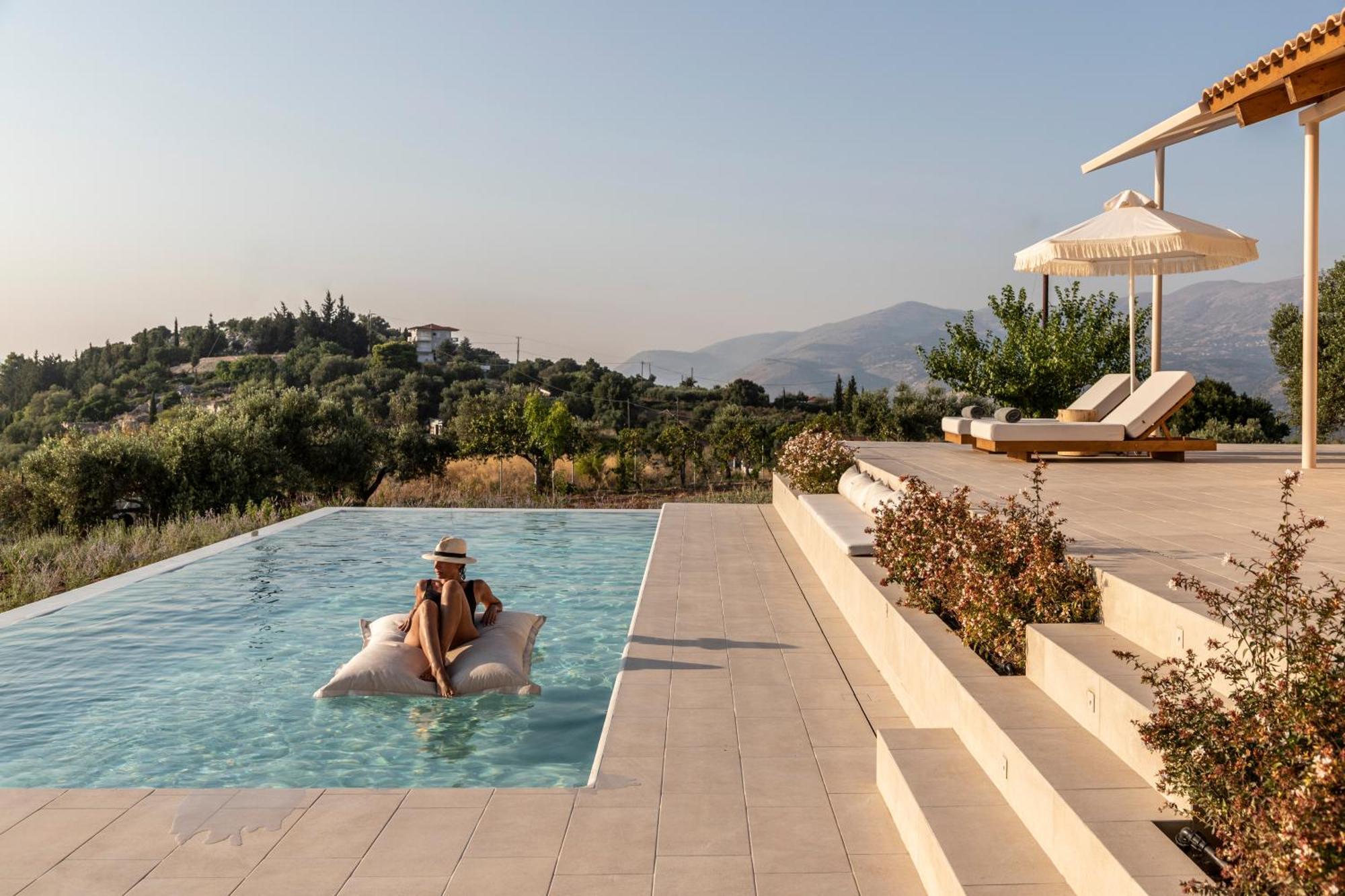 Avertosia Luxury Villas Argostoli  Bagian luar foto